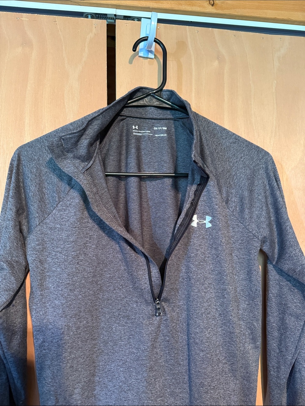 Under Armour Charcoal Heather Quarter-Zip Performance Top women’s small - Picture 5 of 5